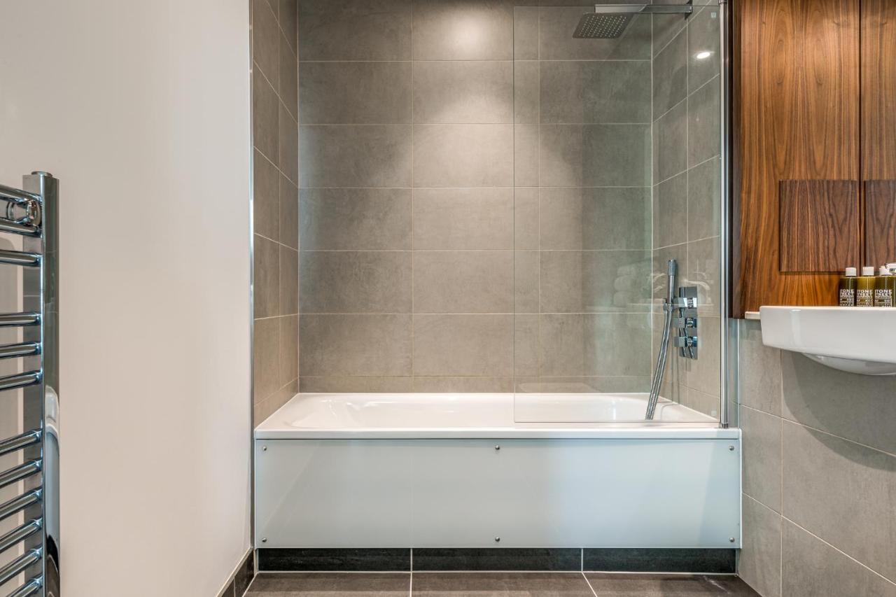 Urban Rest Canary Wharf Apartments لندن المظهر الخارجي الصورة