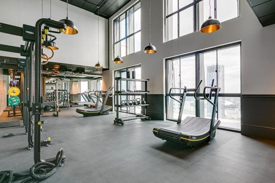 Urban Rest Canary Wharf Apartments لندن المظهر الخارجي الصورة