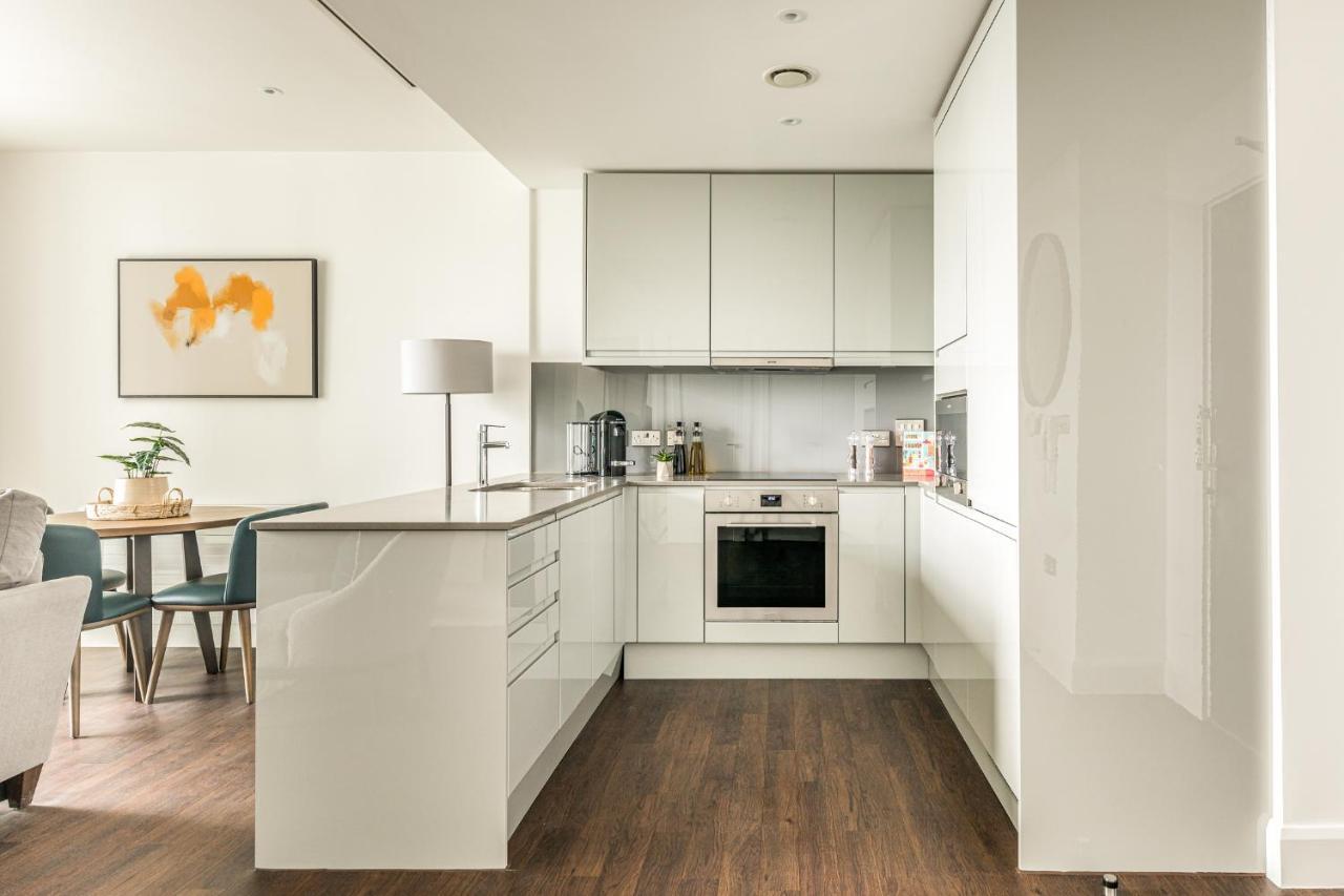 Urban Rest Canary Wharf Apartments لندن المظهر الخارجي الصورة
